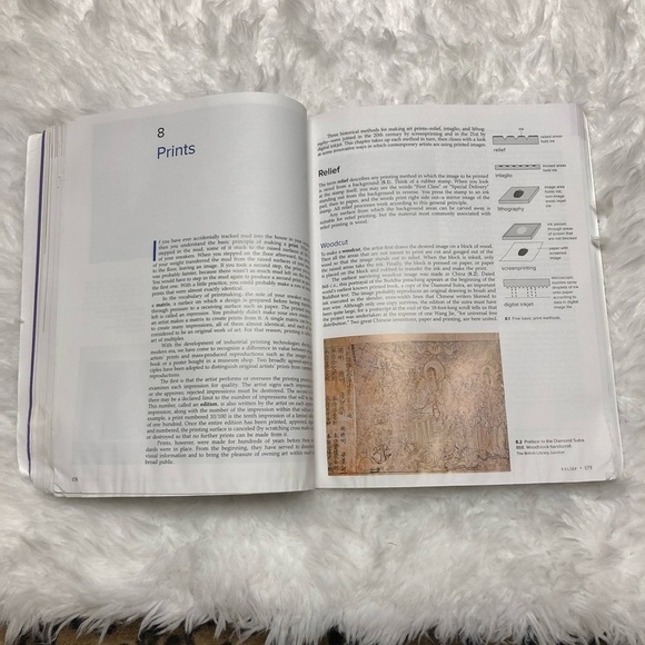 COLLEGE Textbook-Living With Art-Mark Getlein-Eleventh Edition - Picture 8 of 10